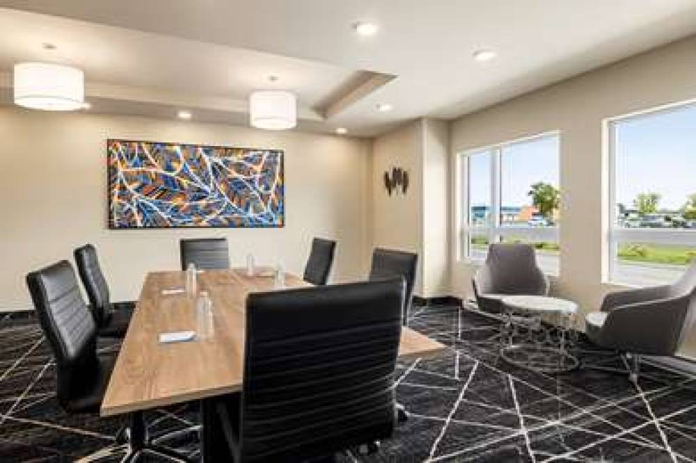 MICROTEL MONTREAL AIRPT 3