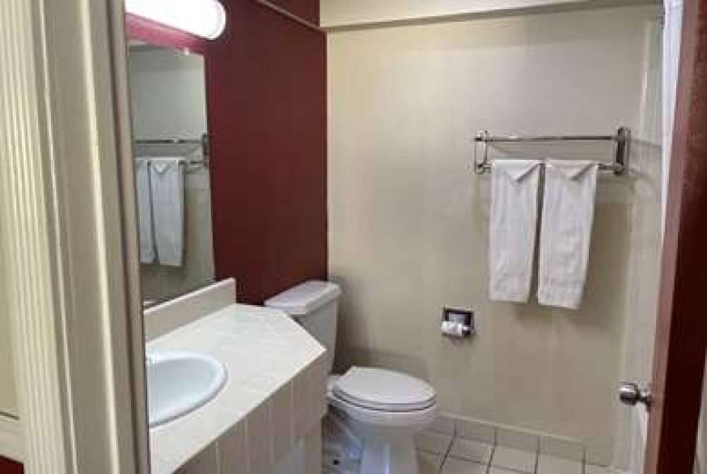 MISSION INN AND SUITES 5