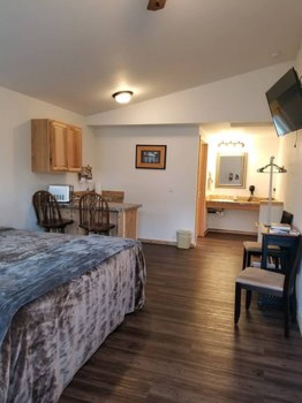 Moose Inn 3