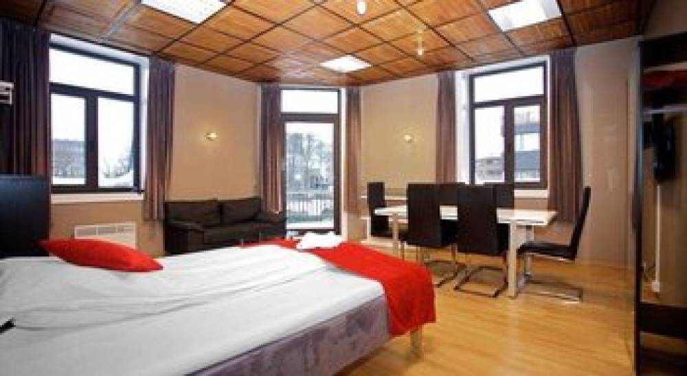 MOSS HOTEL 8