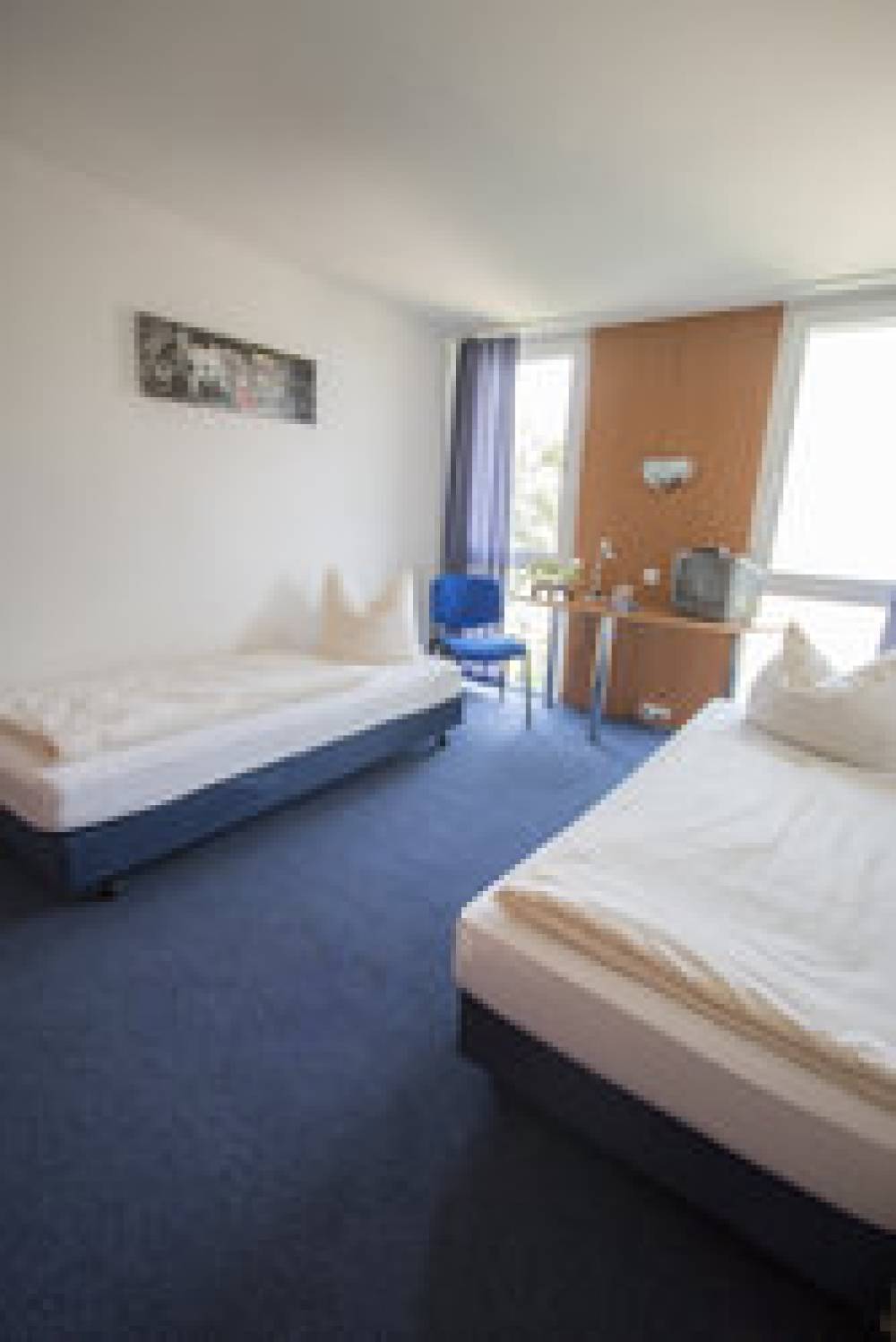 Motel 44 5
