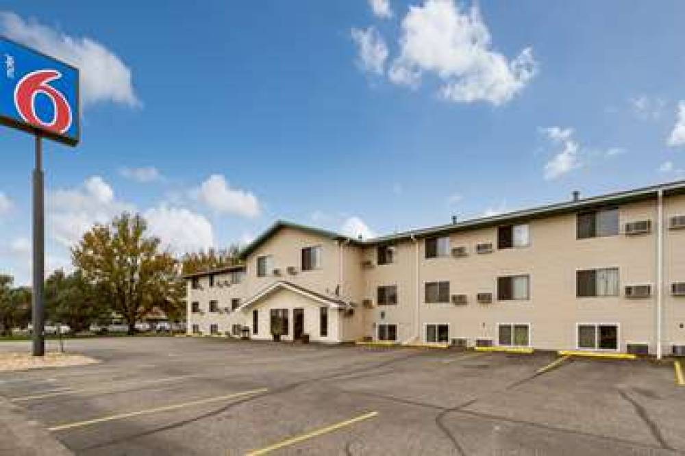 MOTEL 6 ALBERT LEA 4