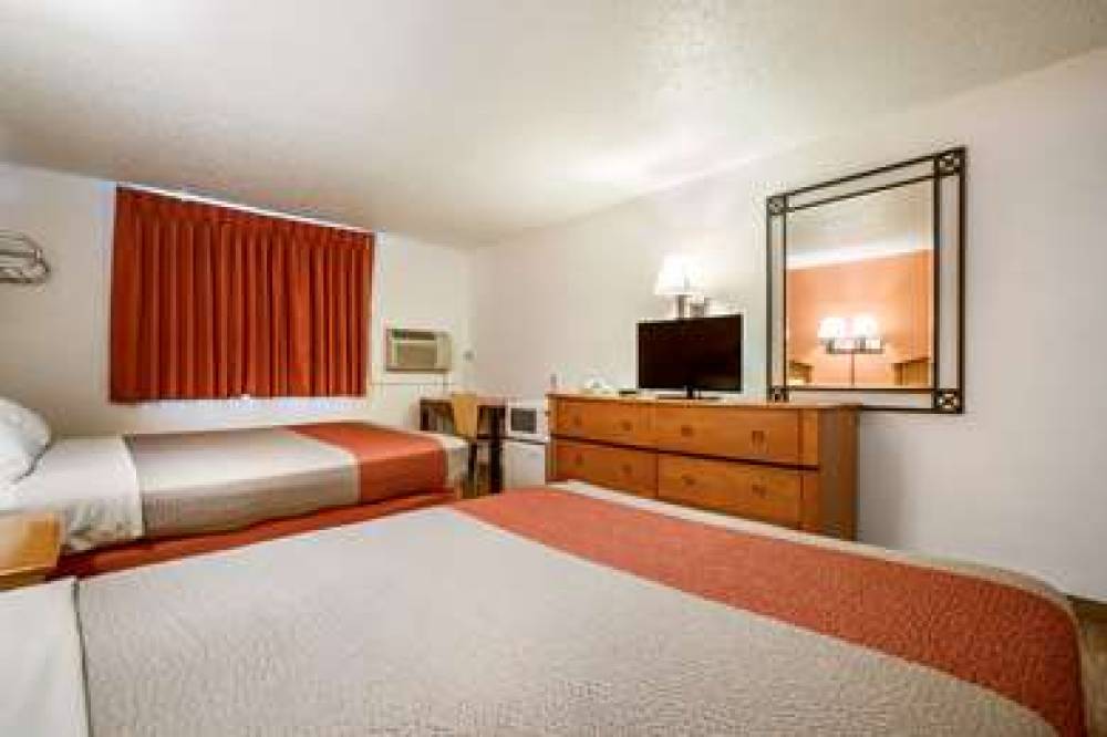 MOTEL 6 ALBERT LEA 9