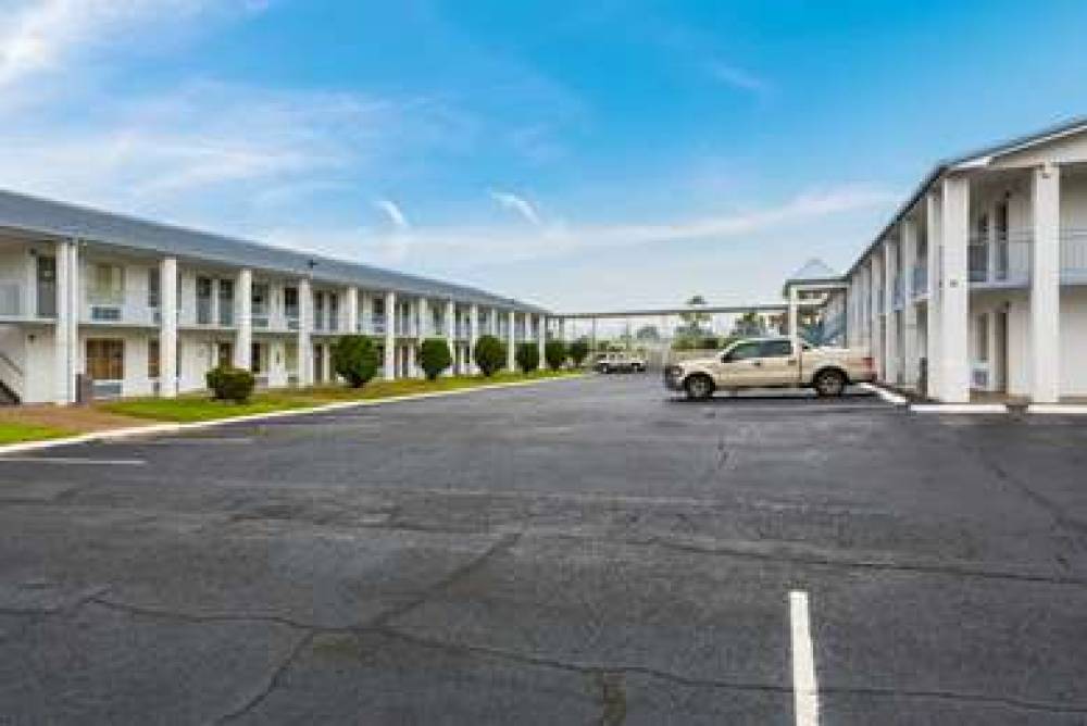 Motel 6 Alexandria South
