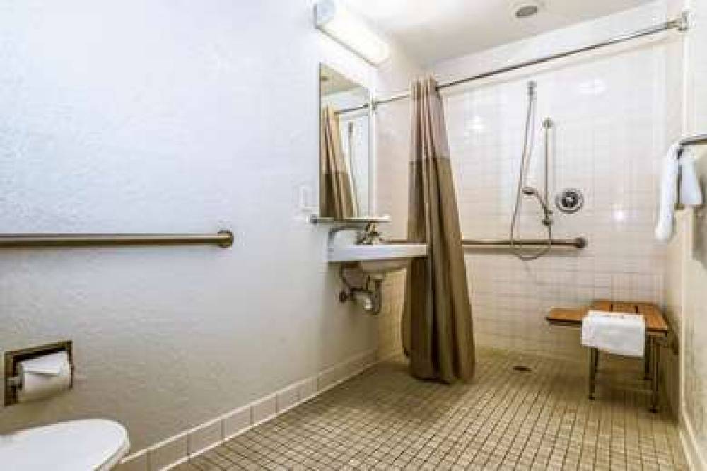 Motel 6 Anaheim - Fullerton East 8