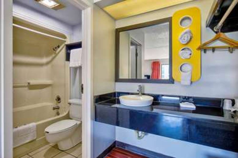 MOTEL 6 ASHLAND 2