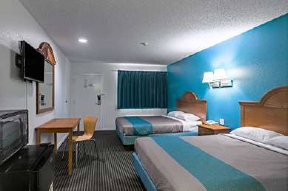 MOTEL 6 AZLE, TX 4