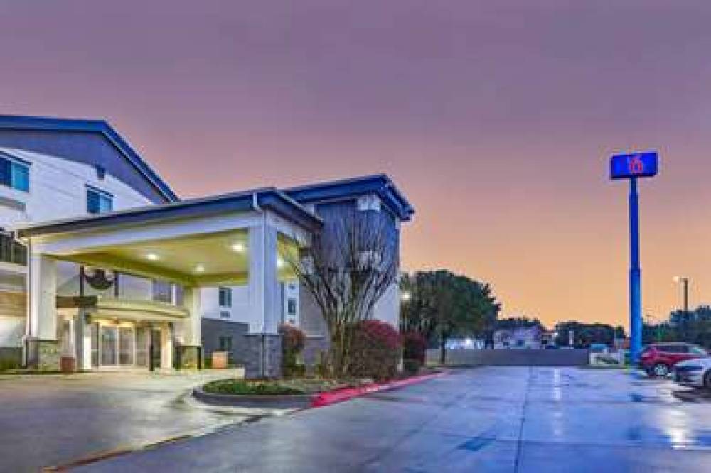MOTEL 6 BALCH SPRINGS TX 1