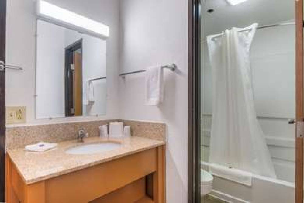 MOTEL 6 BRIDGEVIEW 2
