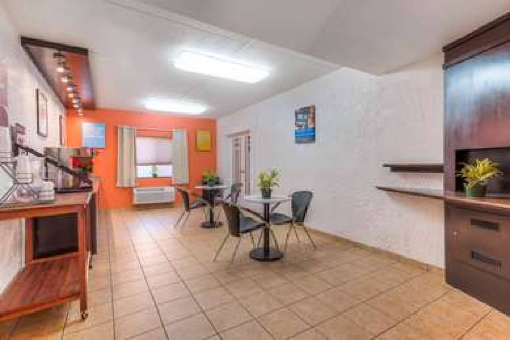 MOTEL 6 BRIDGEVIEW 6