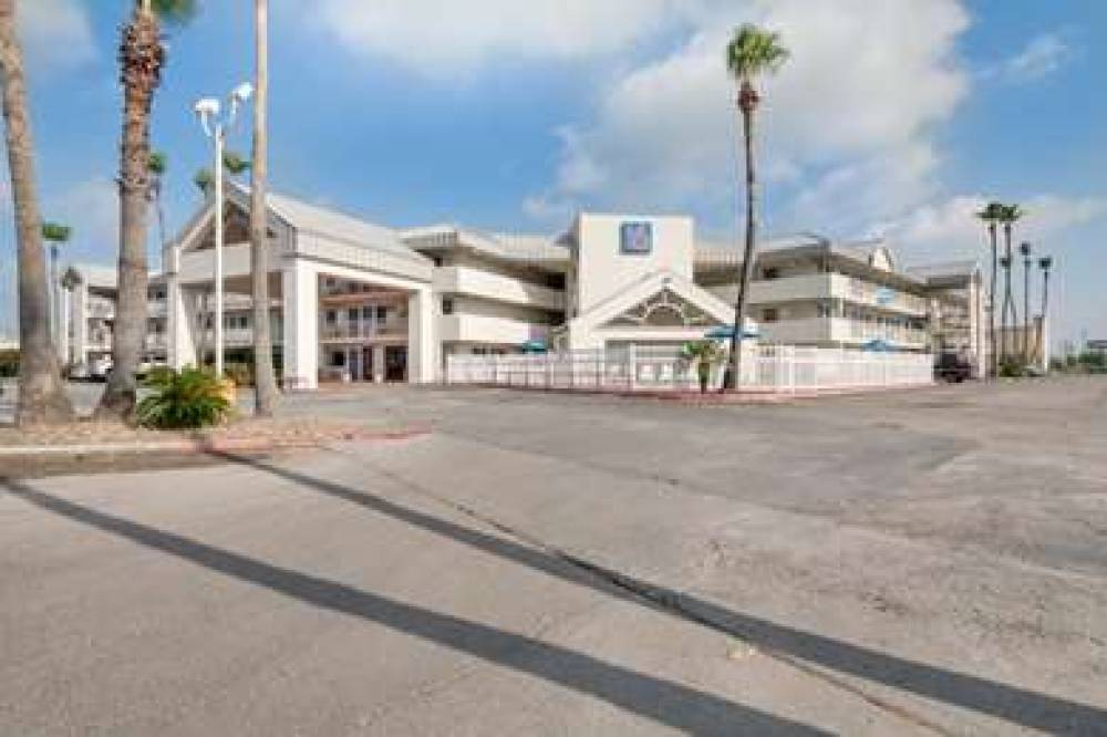 Motel 6 Brownsville North 3