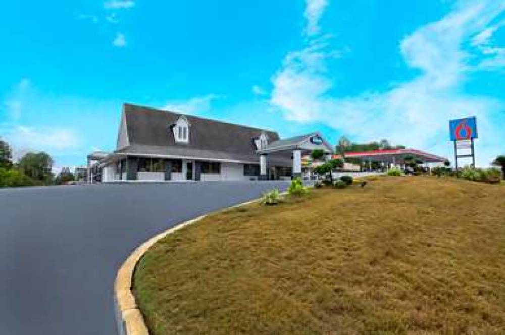 Motel 6 Byron Ga