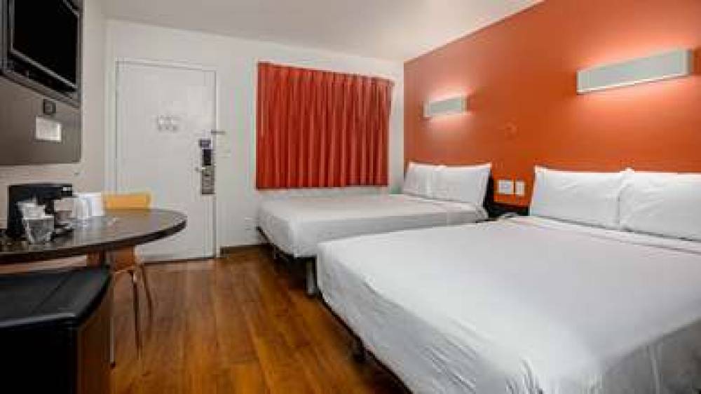 Motel 6 Carlsbad Beach 7