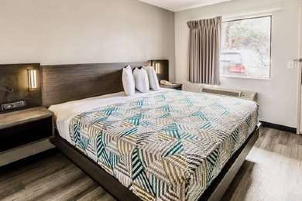 Motel 6 Carlsbad East CA 9