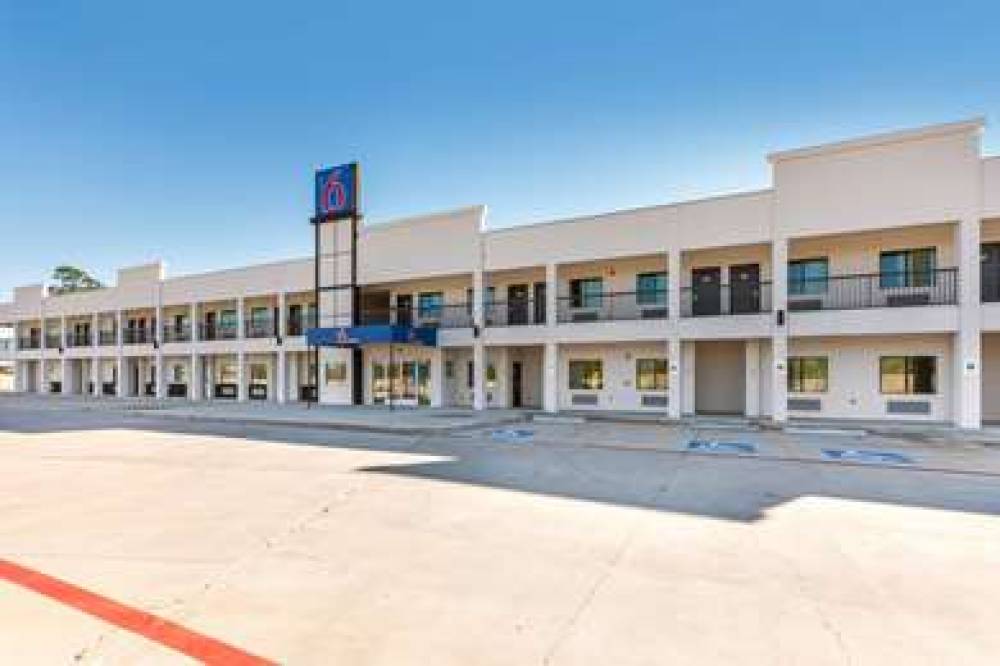 MOTEL 6 CHANNELVIEW 3
