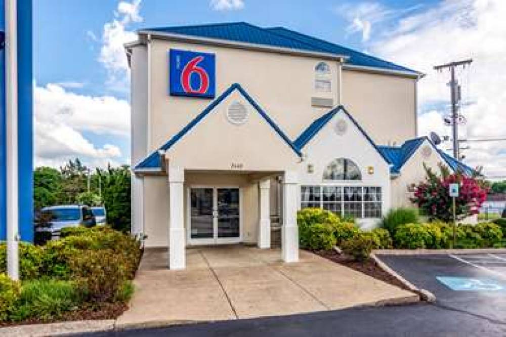 Motel 6 Chattanooga Downtown 2