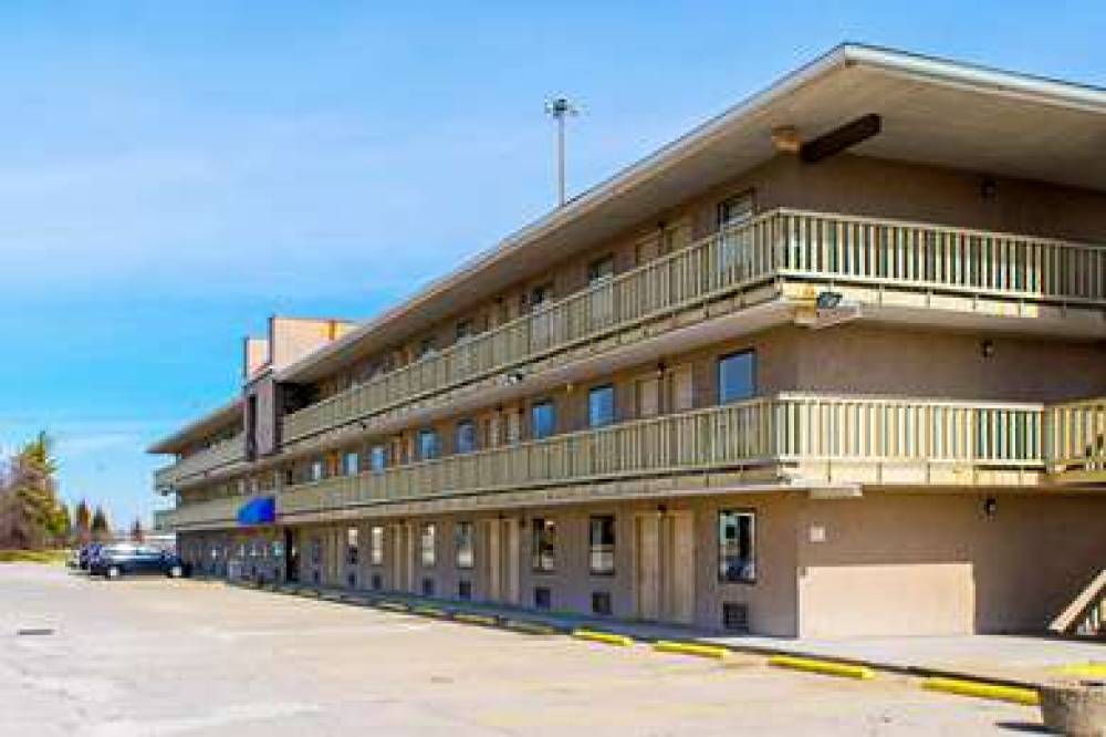 MOTEL 6 CINCINNATI, OH 2