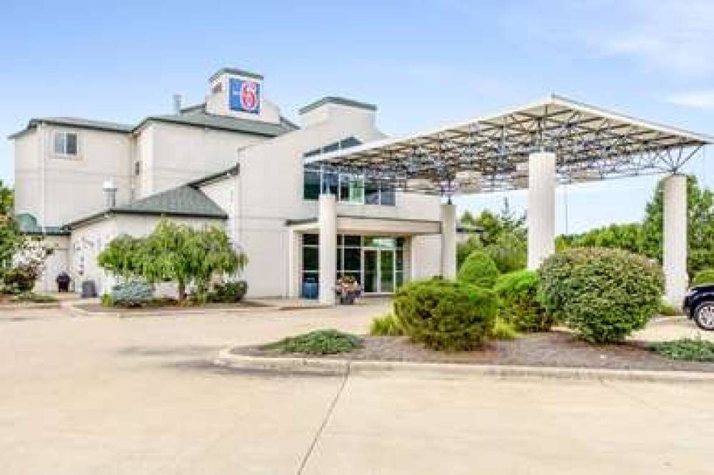 Motel 6 Cleveland Medina