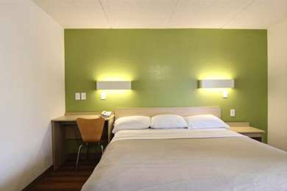 MOTEL 6 CLEVELAND-WILLOUGHBY 8