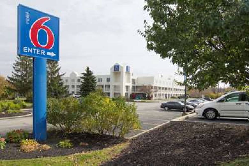 MOTEL 6 CLEVELAND-WILLOUGHBY 1