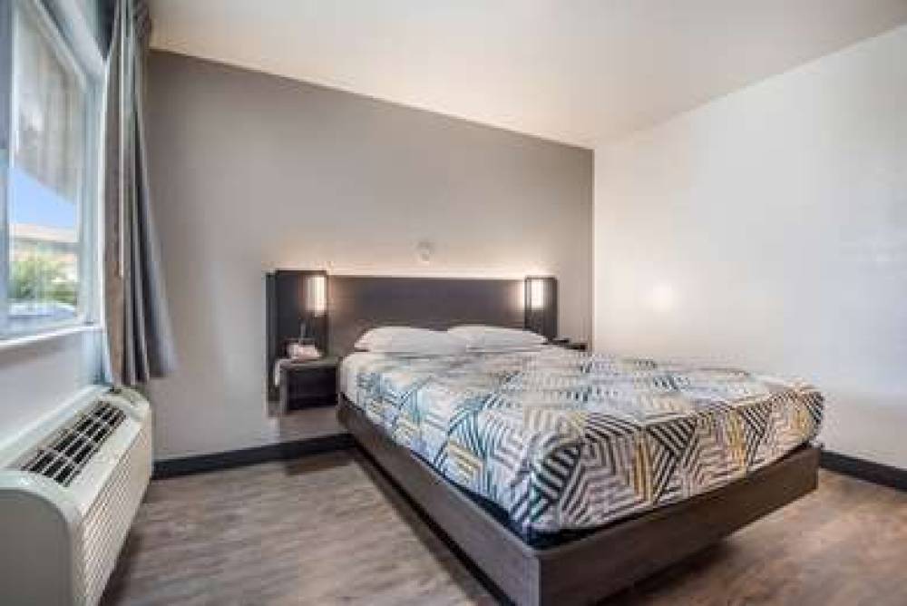 Motel 6 College Station - Bryan 10