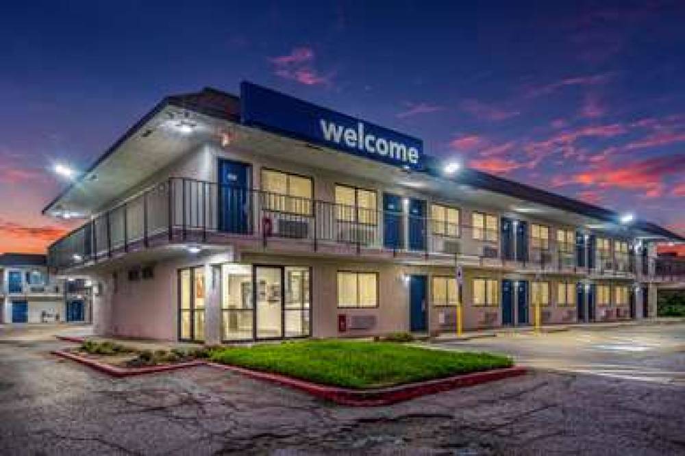 Motel 6 College Station - Bryan 4
