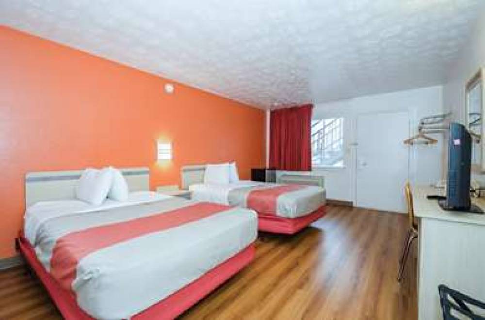 Motel 6 Commerce GA 8