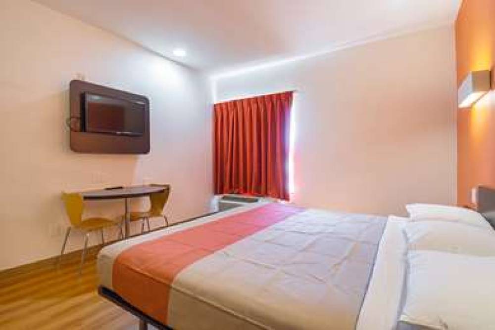 Motel 6 Dallas-DFW Airport South 8