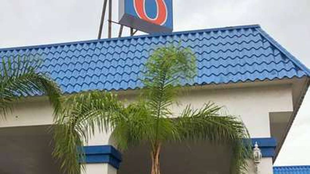 MOTEL 6 DAYTONA BEACH, FL - SPEEDWA 5