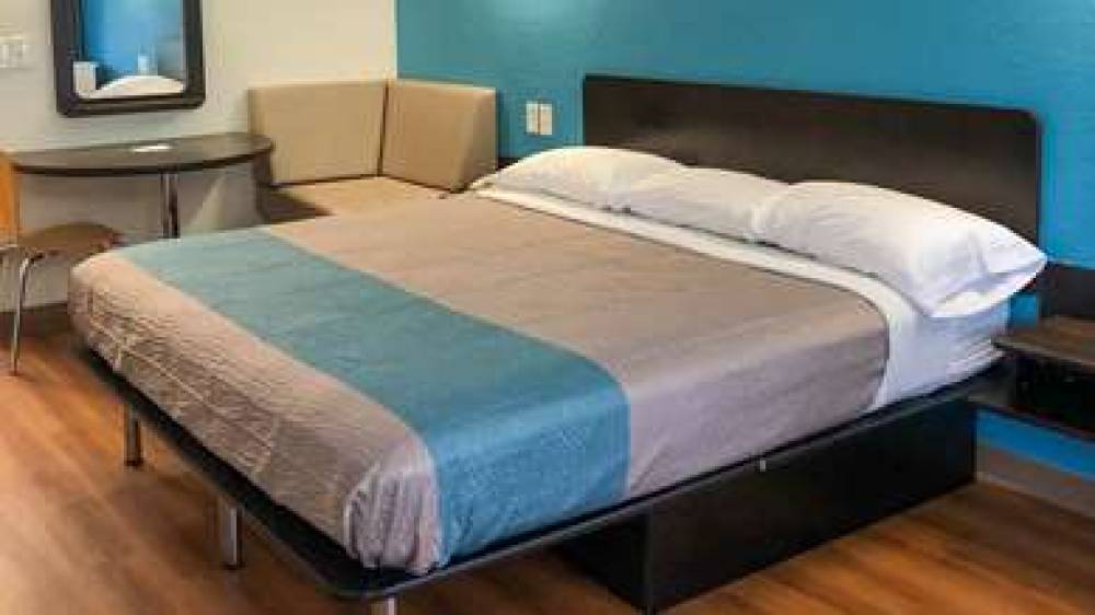 MOTEL 6 DAYTONA BEACH, FL - SPEEDWA 9