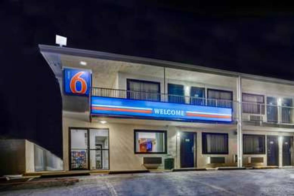 Motel 6 Denton