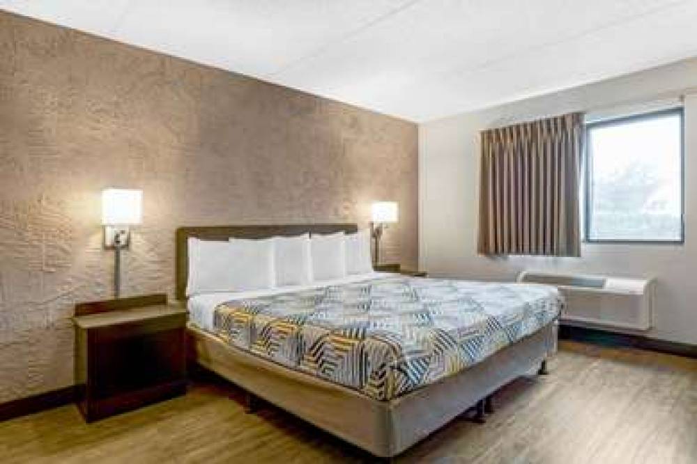Motel 6 Elk Grove Village OHare 4