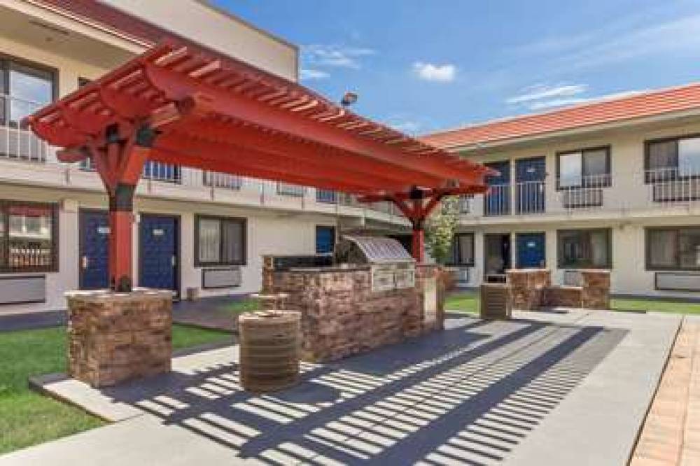 Motel 6 Fremont South 6
