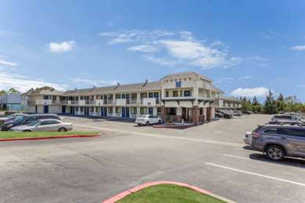 Motel 6 Fremont South 4