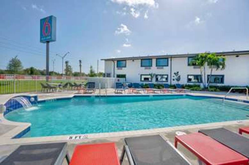Motel 6 Ft Lauderdale 6