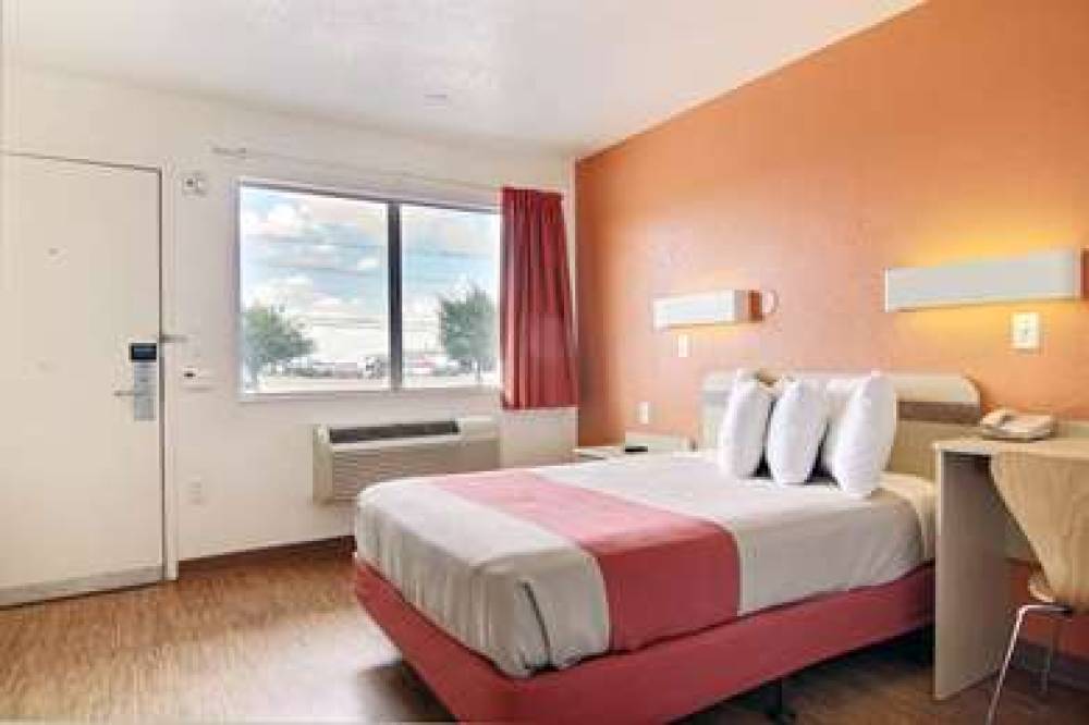 MOTEL 6 FT STOCKTON 7