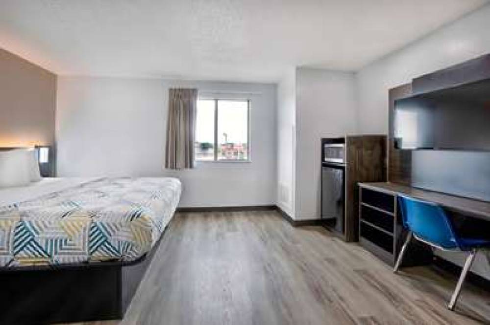 Motel 6 Ft Worth - Benbrook 10