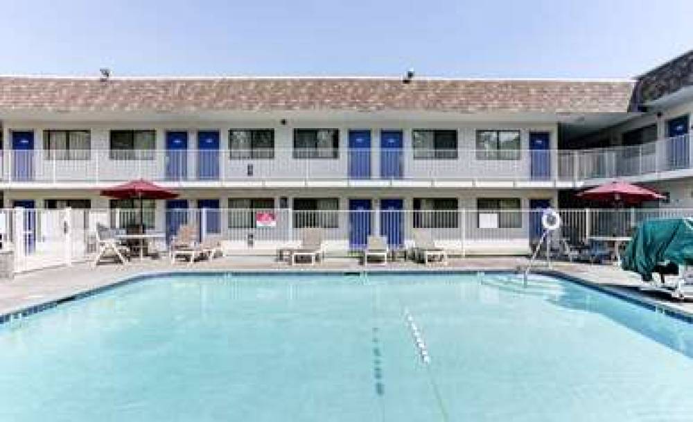 MOTEL 6 GRANTS PASS 7