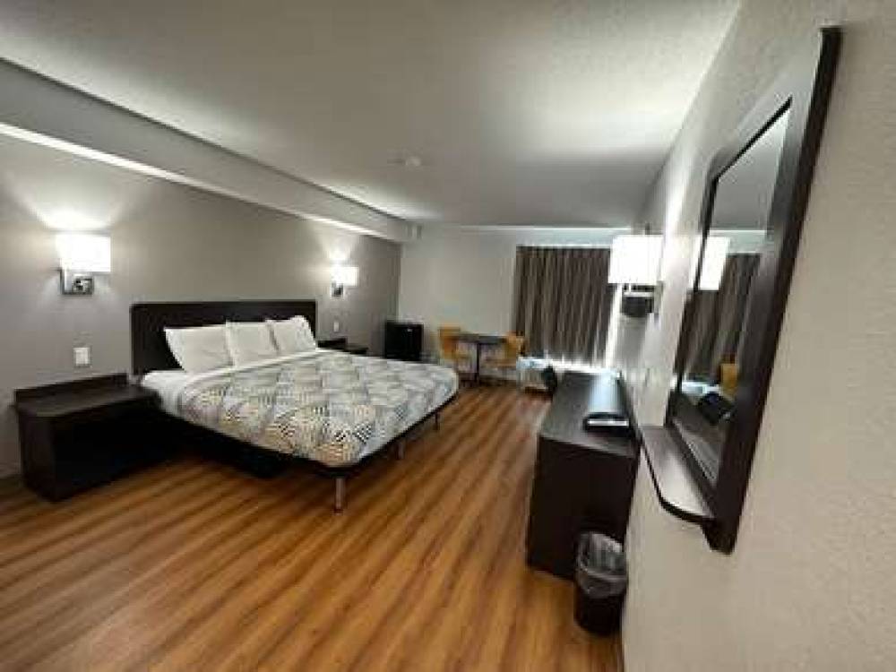 MOTEL 6 GREENSBORO AIRPORT 4