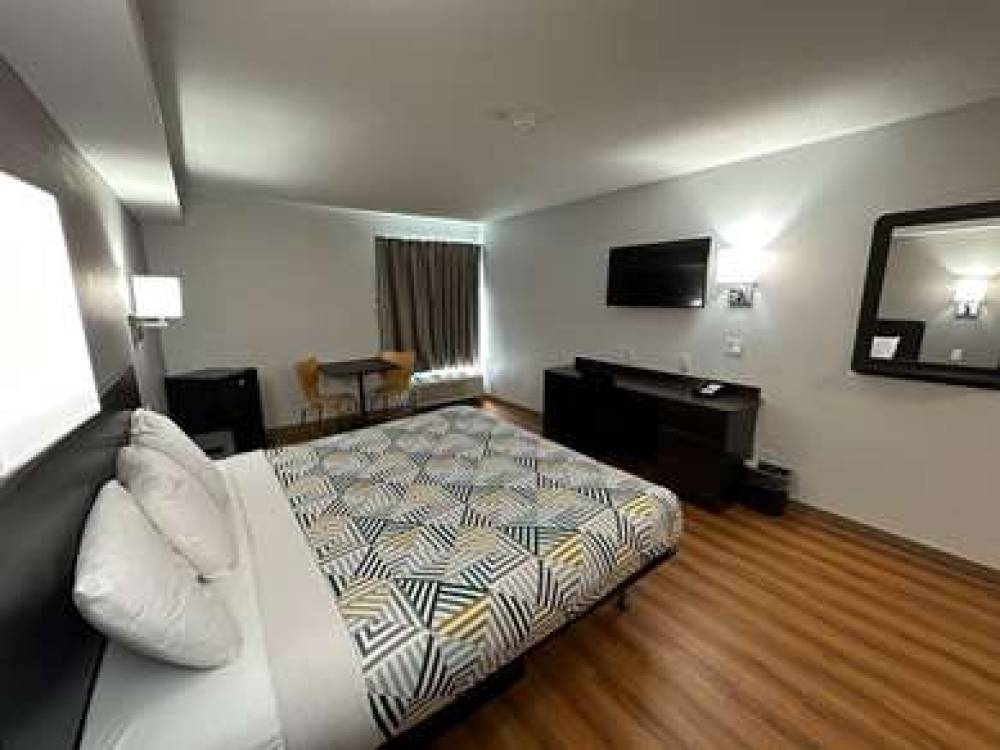 MOTEL 6 GREENSBORO AIRPORT 8