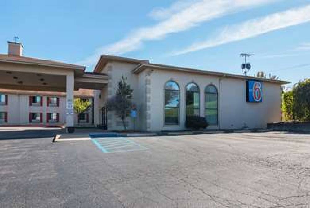Motel 6 Hannibal MO 3