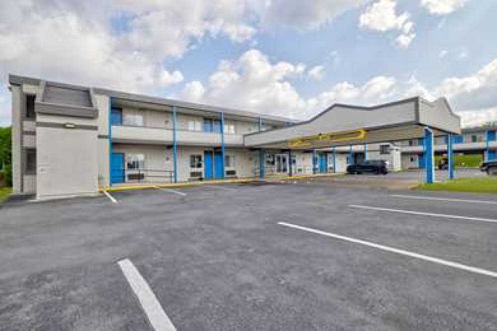 MOTEL 6 HARRISBURG PA 4
