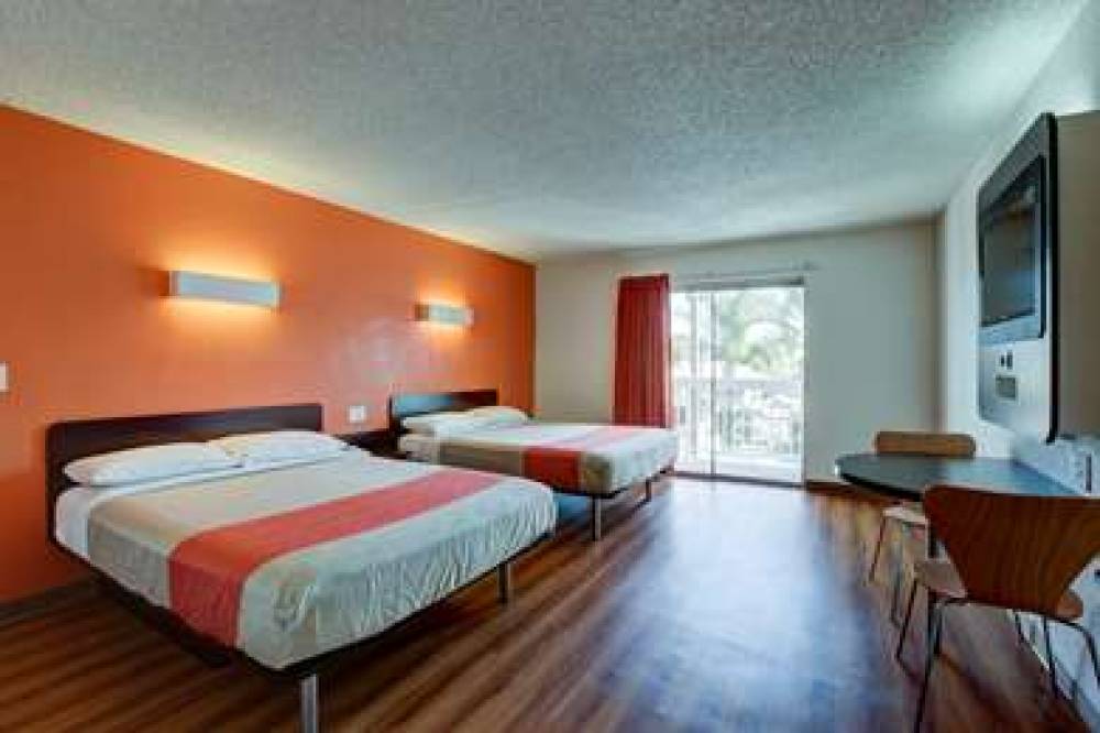 Motel 6 Irvine Orange Co Airport 10