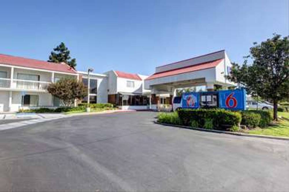 Motel 6 Irvine Orange Co Airport 5