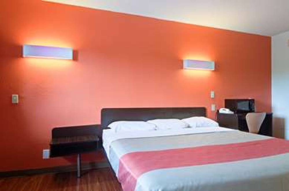 Motel 6 Kansas City 7