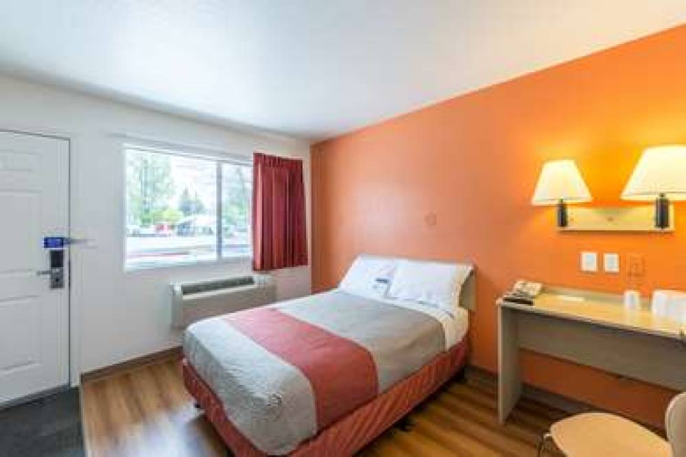 MOTEL 6 KLAMATH FALLS 8