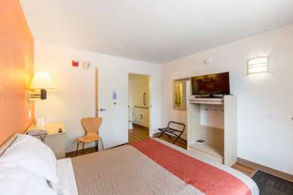 MOTEL 6 KLAMATH FALLS 6