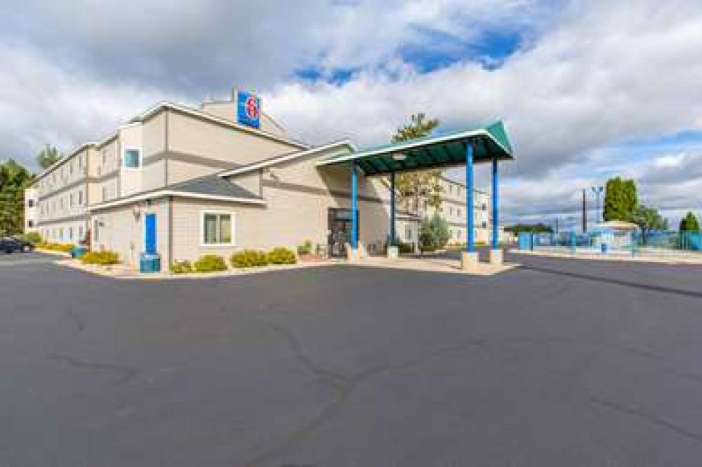 MOTEL 6 LAKE DELTON WI 5
