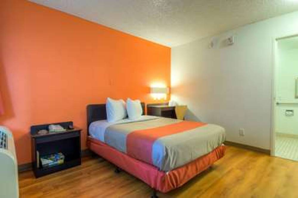 Motel 6 Las Vegas Tropicana 10
