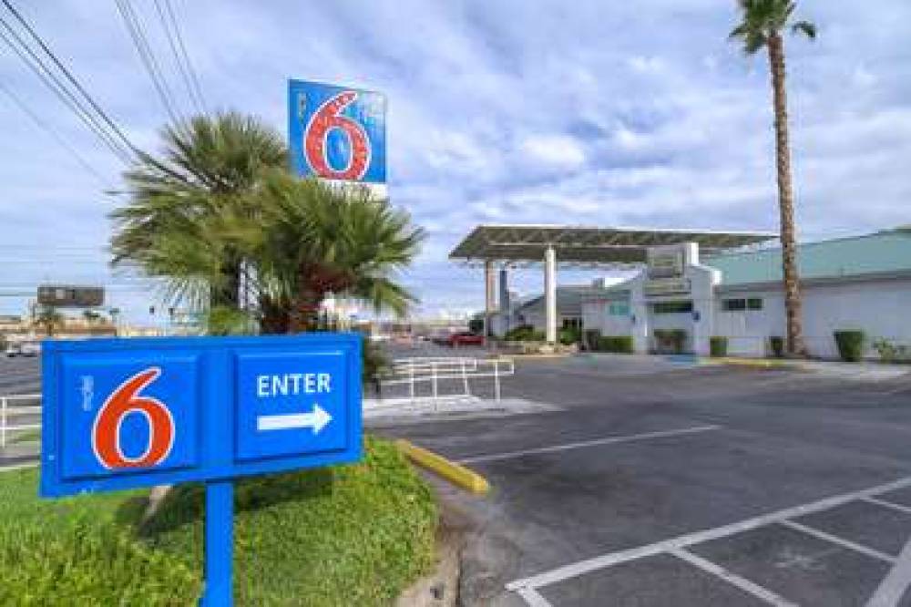 Motel 6 Las Vegas Tropicana 3